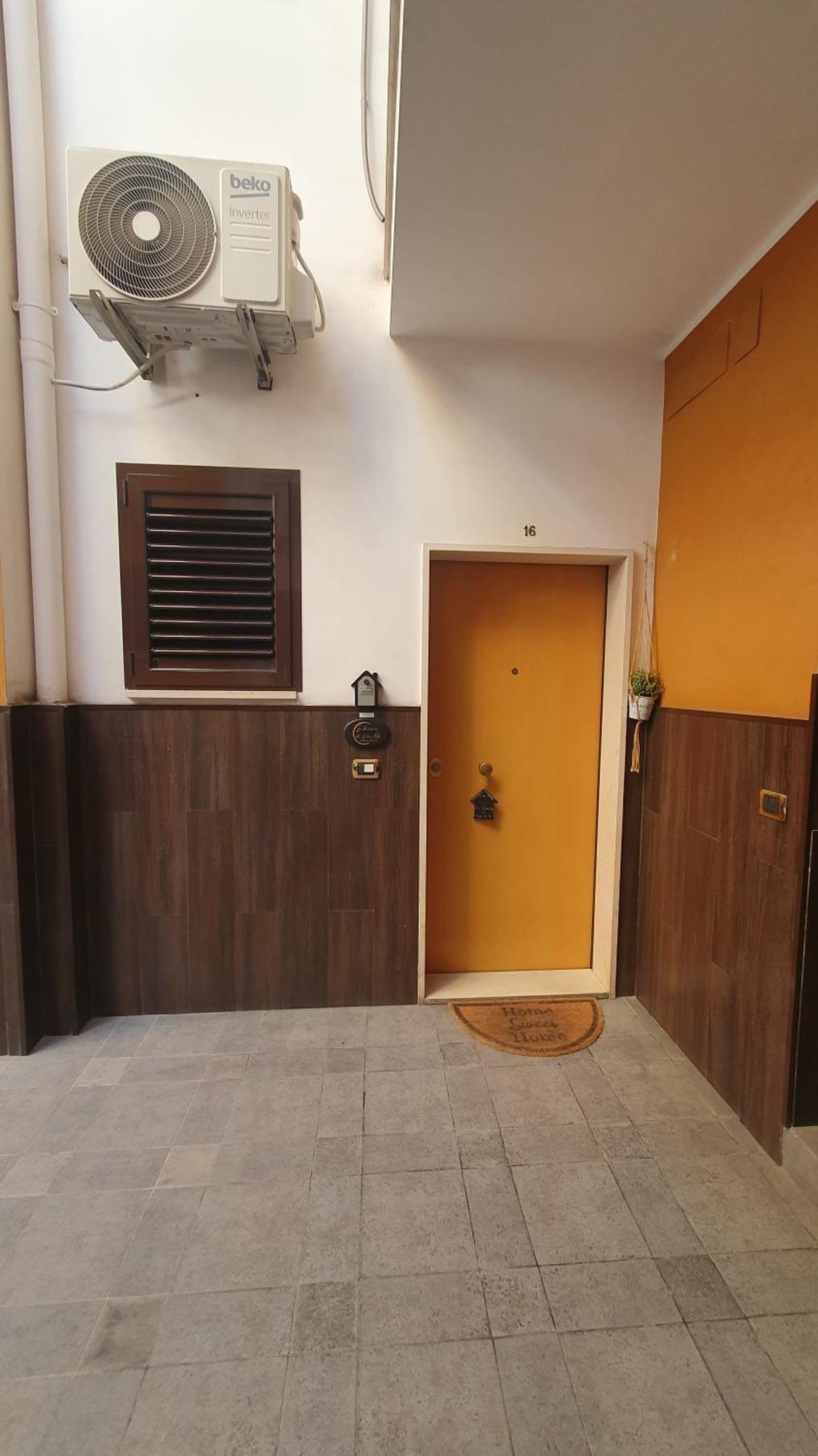 La Dimora Di Don Vito - Appartamento Confortevole Bari Exterior photo